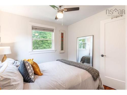 50 Archibald Street, Truro, NS - Indoor Photo Showing Bedroom