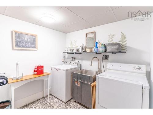 50 Archibald Street, Truro, NS - Indoor Photo Showing Laundry Room