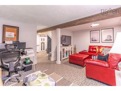 50 Archibald Street, Truro, NS - Indoor Photo Showing Living Room