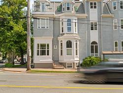 1 1069 South Park Street  Halifax, NS B3H 2W5