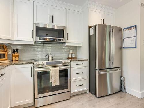 38 Coulter Crescent, Oakfield, NS - Indoor Photo Showing Kitchen With Upgraded Kitchen