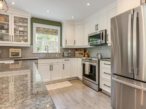 38 Coulter Crescent, Oakfield, NS - Indoor Photo Showing Kitchen With Upgraded Kitchen