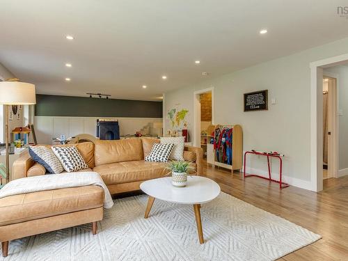 38 Coulter Crescent, Oakfield, NS - Indoor Photo Showing Living Room