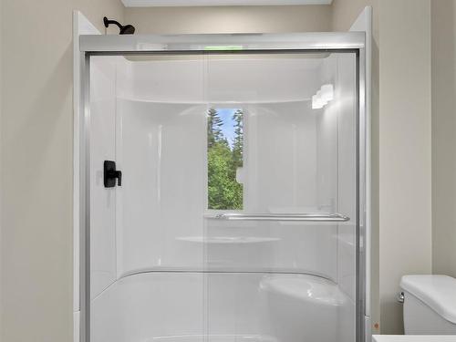10546 Highway 7 Highway E, Oyster Pond, NS - Indoor Photo Showing Bathroom