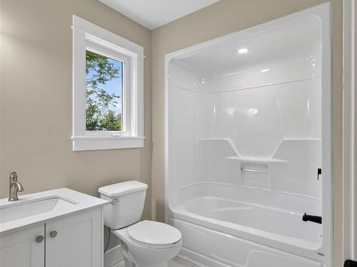 10546 Highway 7 Highway E, Oyster Pond, NS - Indoor Photo Showing Bathroom