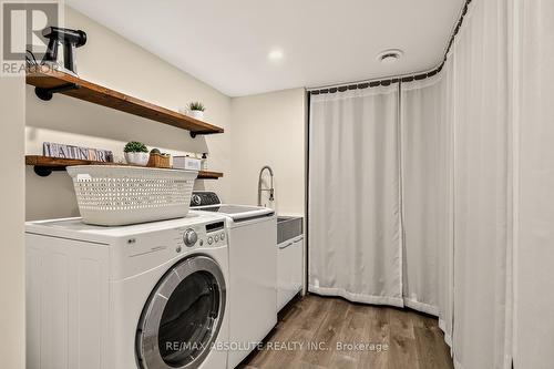 140 Creek Drive, Ottawa, ON - Indoor Photo Showing Laundry Room