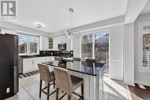 75 Mclarty Gate, Aurora, ON - Indoor Photo Showing Dining Room