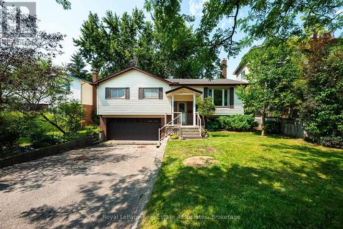 11 BERRY STREET  Halton Hills, ON L7J 2N9