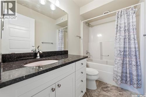 351 Palliser Way, Saskatoon, SK - Indoor Photo Showing Bathroom