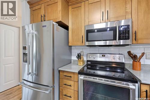 151 Makaroff Road, Saskatoon, SK - Indoor Photo Showing Kitchen With Stainless Steel Kitchen