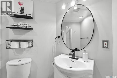 151 Makaroff Road, Saskatoon, SK - Indoor Photo Showing Bathroom