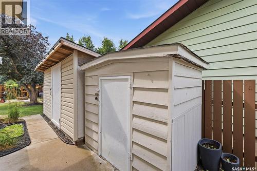151 Makaroff Road, Saskatoon, SK - Outdoor With Exterior