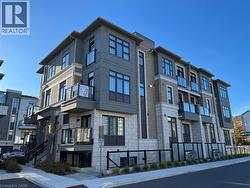 10 HALLIFORD Place Unit# 32  Brampton, ON L6P 4R1