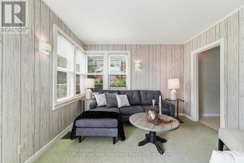 128 Britannia Road W, Goderich (Goderich (Town)), ON - Indoor Photo Showing Living Room