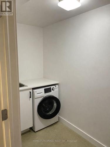 5452 Croydon Road, Burlington, ON - Indoor Photo Showing Laundry Room