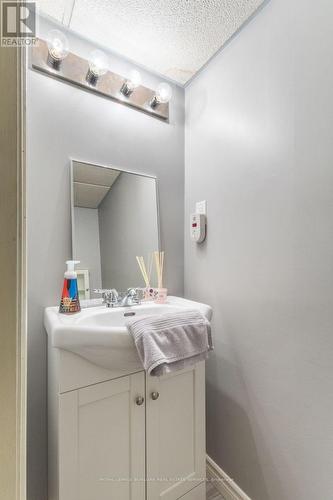 1580 Woodeden Drive, Mississauga, ON - Indoor Photo Showing Laundry Room