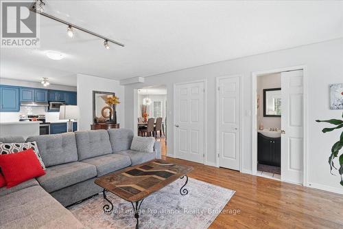 155 Downs Road, Quinte West (Murray Ward), ON - Indoor Photo Showing Living Room