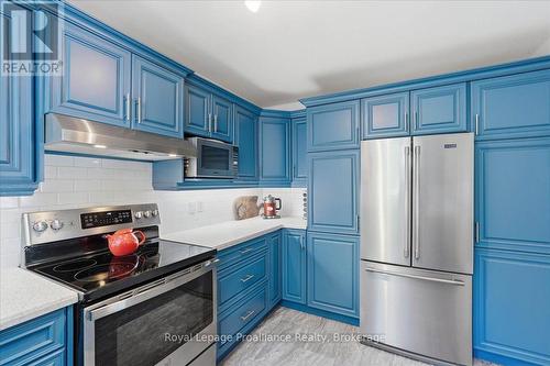 155 Downs Road, Quinte West (Murray Ward), ON - Indoor Photo Showing Kitchen