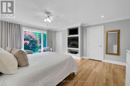 861 Dunlevie Avenue, Ottawa, ON - Indoor Photo Showing Bedroom
