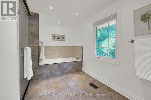 861 Dunlevie Avenue, Ottawa, ON - Indoor Photo Showing Other Room