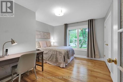 861 Dunlevie Avenue, Ottawa, ON - Indoor Photo Showing Bedroom