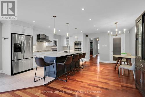 861 Dunlevie Avenue, Ottawa, ON - Indoor Photo Showing Kitchen With Upgraded Kitchen