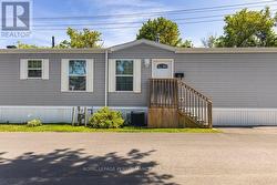 16 EASTGATE AVENUE Ottawa, ON K2H 7S2