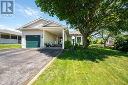1 CLIFF DRIVE  Clarington (Newcastle), ON L1B 1P2