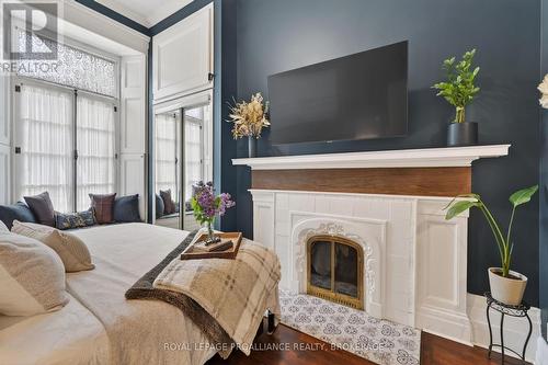 2 - 133 King Street E, Kingston (Central City East), ON - Indoor With Fireplace
