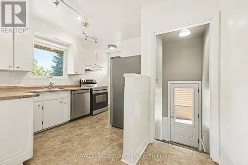 3 Donna Street, Ottawa, ON - Indoor Photo Showing Kitchen With Double Sink