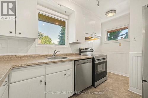 3 Donna Street, Ottawa, ON - Indoor Photo Showing Kitchen