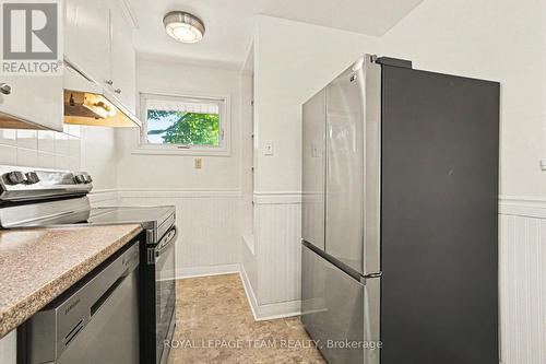 3 Donna Street, Ottawa, ON - Indoor Photo Showing Kitchen