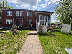 1222 DORCHESTER AVENUE Ottawa, ON K1Z 8E4