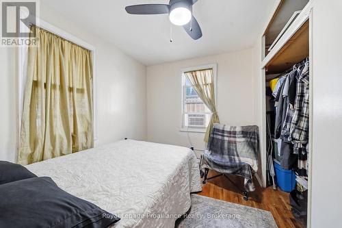 44 Geddes Street, Belleville (Belleville Ward), ON - Indoor Photo Showing Bedroom