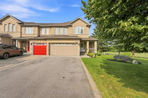 70 Millcliff Circle, Aurora, ON - Outdoor With Facade