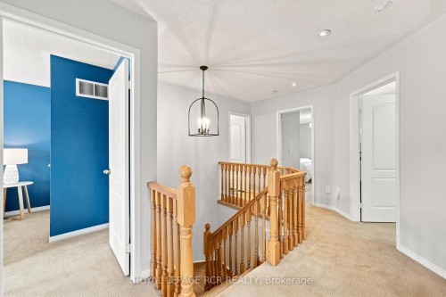 70 Millcliff Circle, Aurora, ON - Indoor Photo Showing Other Room