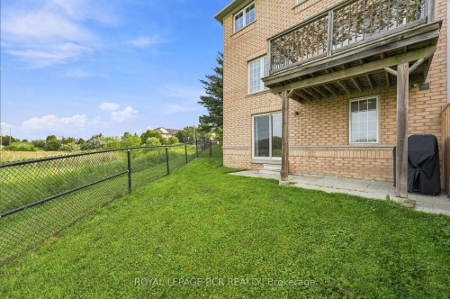 70 Millcliff Circle, Aurora, ON - Outdoor