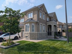 2 Henry Moody Street E Brampton, ON L7A 5A8