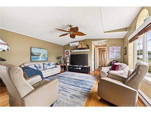9 Blue Ash St, Moncton, NB 