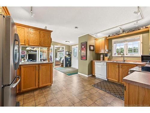 9 Blue Ash St, Moncton, NB 