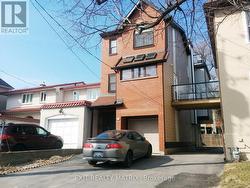 B - 222 BLACKBURN AVENUE Ottawa, ON K1N 8A8