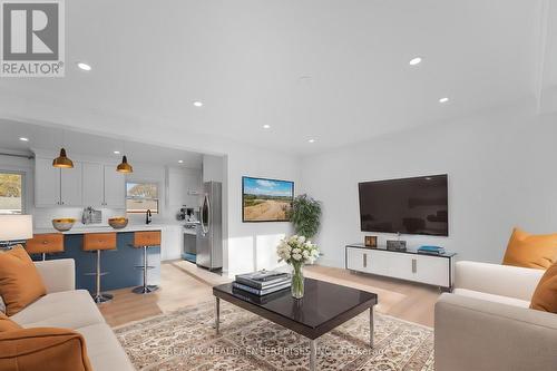 60 WAKELIN TERRACE , St. Catharines, Ontario L2M 4K9 3