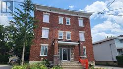 3 - 125 GLENORA STREET Ottawa, ON K1S 1J2