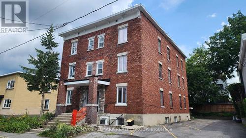 3 - 125 GLENORA STREET , Ottawa, Ontario K1S 1J2 3