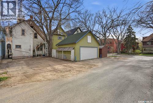 3130 13Th Avenue, Regina, SK - Outdoor
