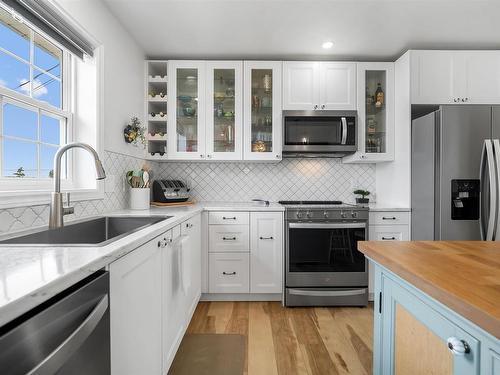 436 Bald Rock Road, Halifax, NS - Indoor Photo Showing Kitchen With Upgraded Kitchen