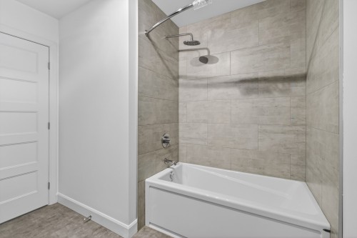Bathroom - 741 Rue Goupil, Sherbrooke (Fleurimont), QC - Indoor Photo Showing Bathroom