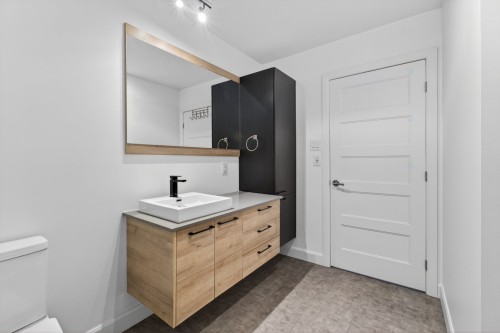 Bathroom - 741 Rue Goupil, Sherbrooke (Fleurimont), QC - Indoor