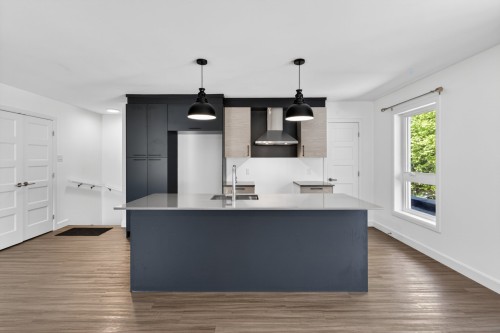 Kitchen - 741 Rue Goupil, Sherbrooke (Fleurimont), QC - Indoor Photo Showing Kitchen With Upgraded Kitchen