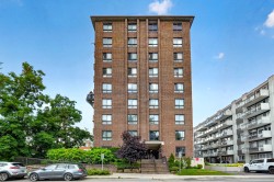 103-6 Av. Argyle  Saint-Lambert, QC J4P 2H5